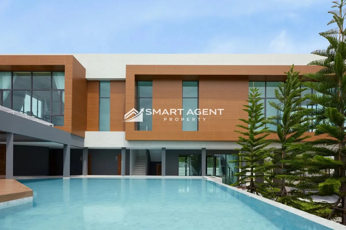CENTRO BANGNA 4 bedrooms Luxury for Rent - 3