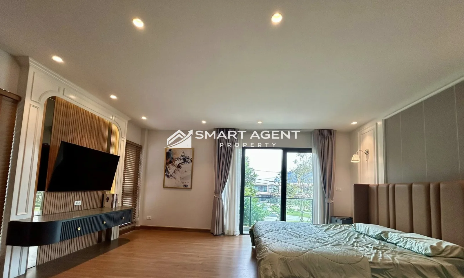 CENTRO BANGNA 4 bedrooms Luxury for Rent - 10