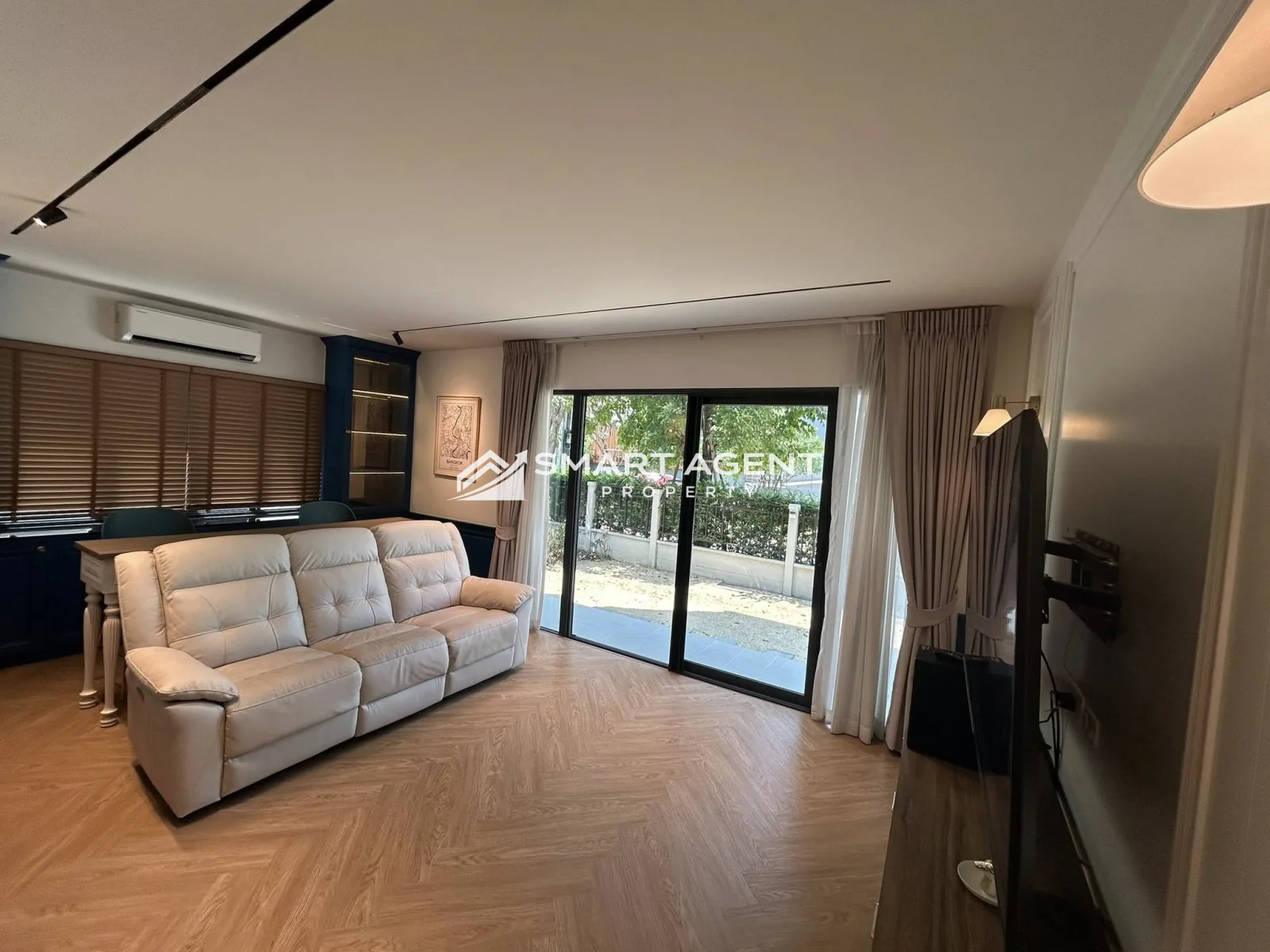 CENTRO BANGNA 4 bedrooms Luxury for Rent