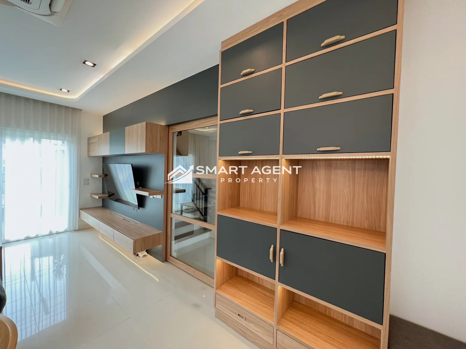 หมู่บ้านแกรนดิโอ้ วิภาวดีรังสิต - 10