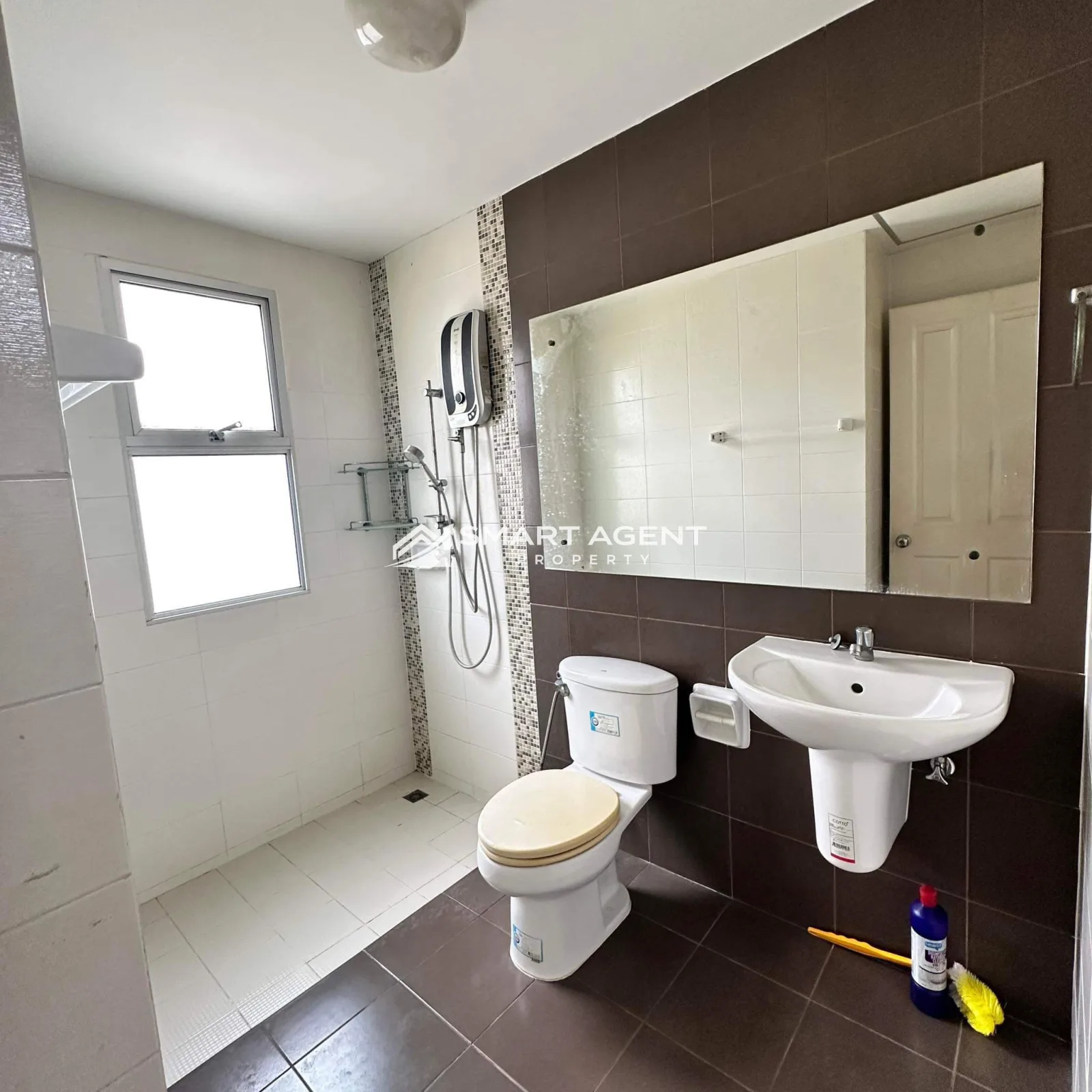ทาวน์โฮม 3 ชั้น ขนาด 20 ตร.วา พื้นที่ใช้สอย 300 ตร.ม. หมู่บ้านทาวน์พลัส เกษตรนวมินทร์ - 2