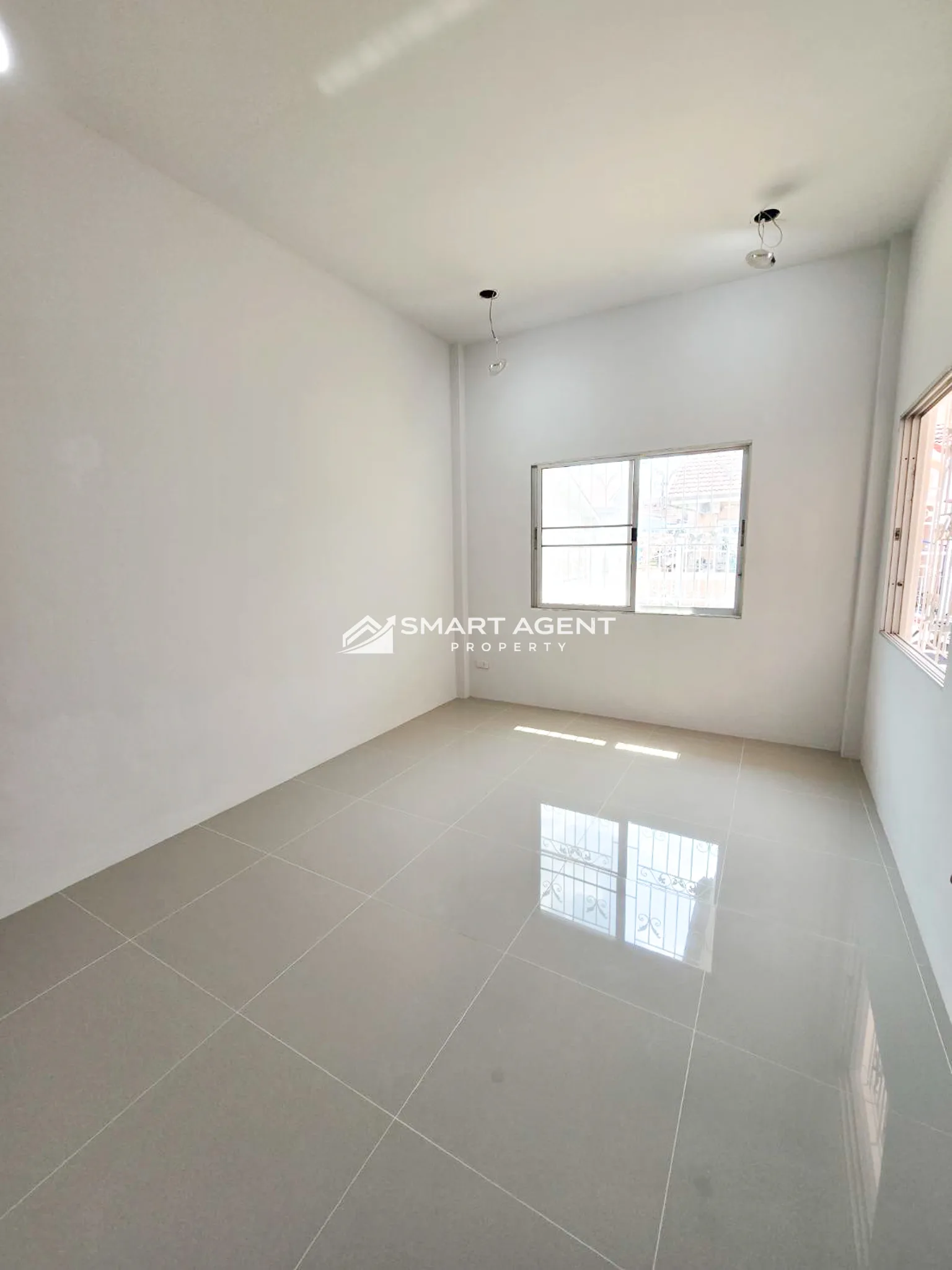 บ้าน ทาวน์เฮ้าส์ 1 ชั้น  หลังริม หมู่บ้านโชคชัย 1 (ซอยเขาน้อย) - 11