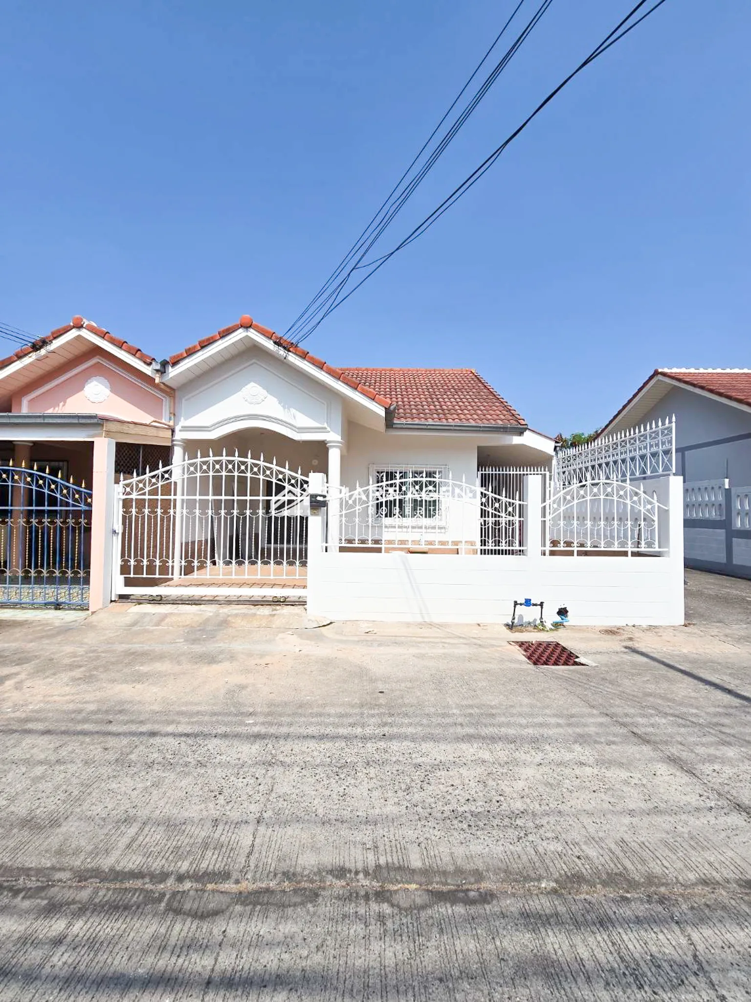 บ้าน ทาวน์เฮ้าส์ 1 ชั้น  หลังริม หมู่บ้านโชคชัย 1 (ซอยเขาน้อย)