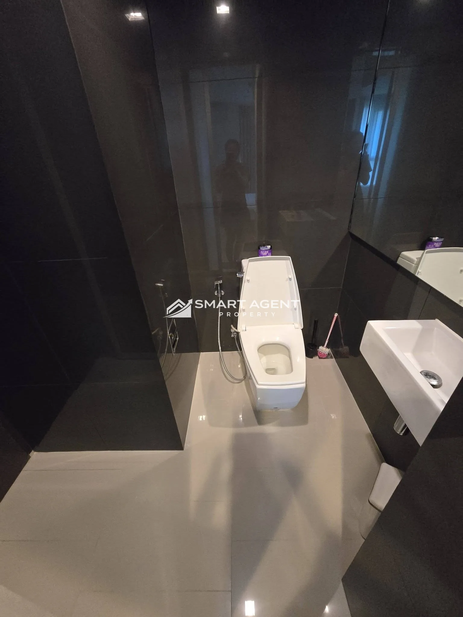 Condo Rhythm Sathorn (ริธึ่ม สาทร) - 4